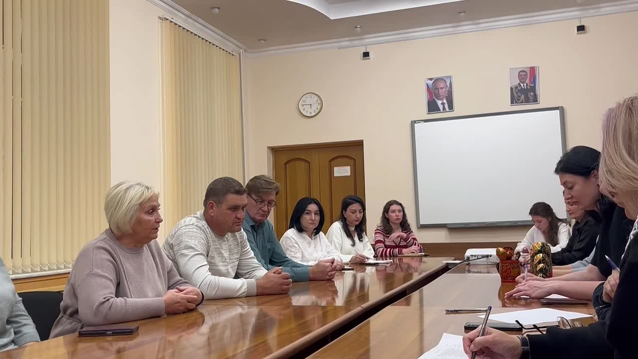 Делегация из подшефного Черниговского муниципального округа Запорожской области прибыла в Северную Осетию, чтобы познакомиться с работой регионального Министерства образования и науки и перенять управленческий опыт