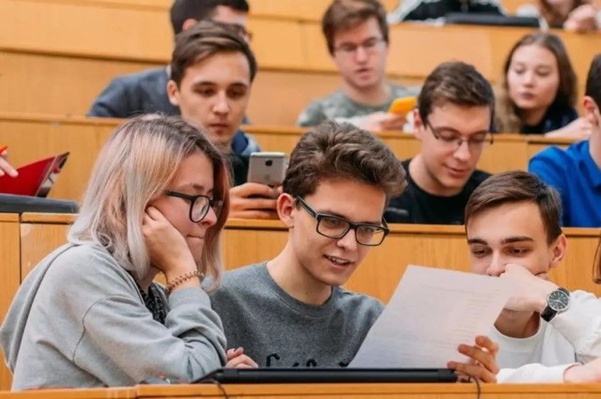 Утвержден список специальностей для стипендии Президента - кто сможет ее получить