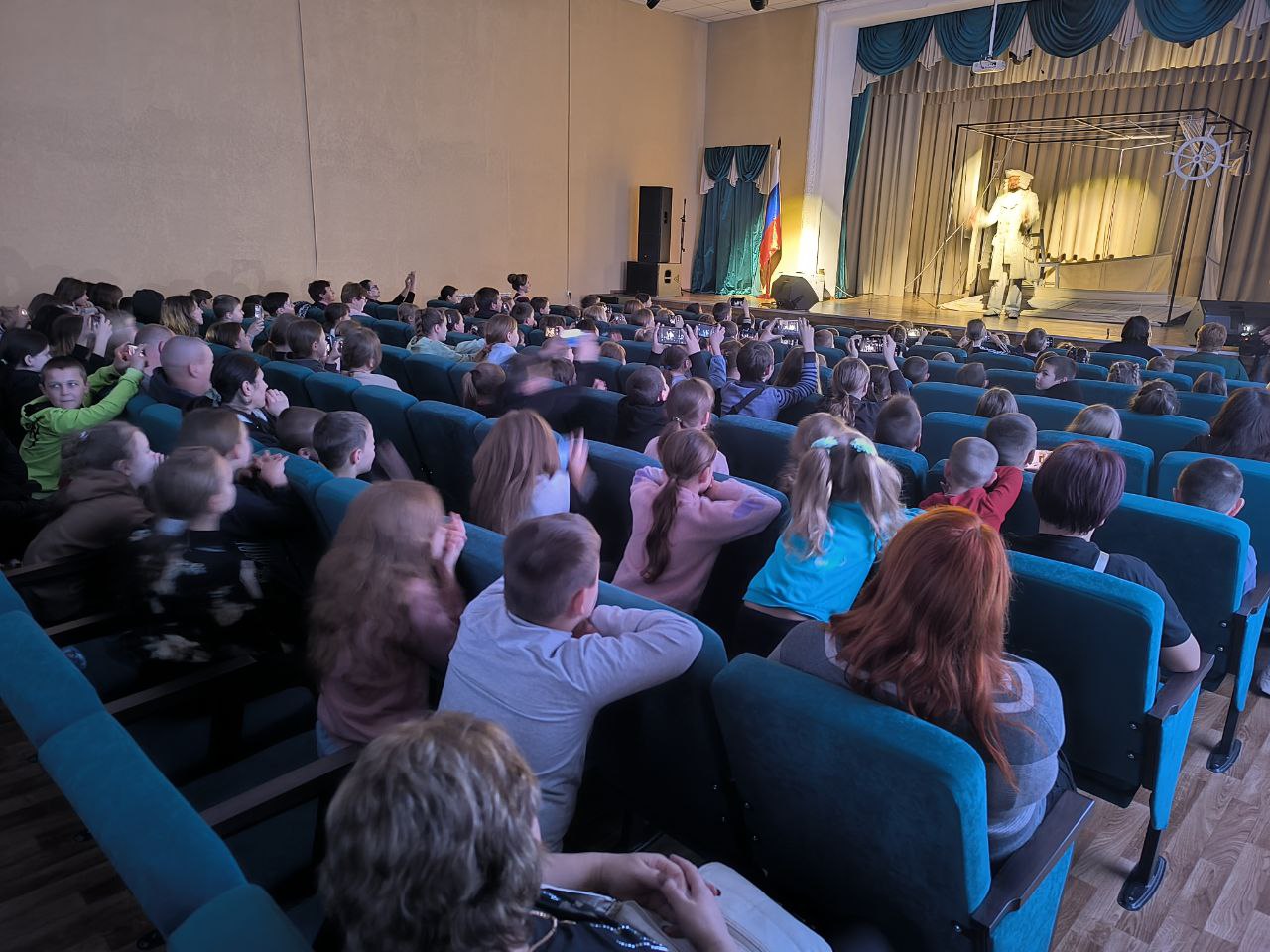 Александр Трудоношин: Невероятный Тюменский театр кукол, невероятное представление и наши невероятные зрители Александр Трудоношин: Невероятный Тюменский театр кукол, невероятное представление и наши невероятные зрители