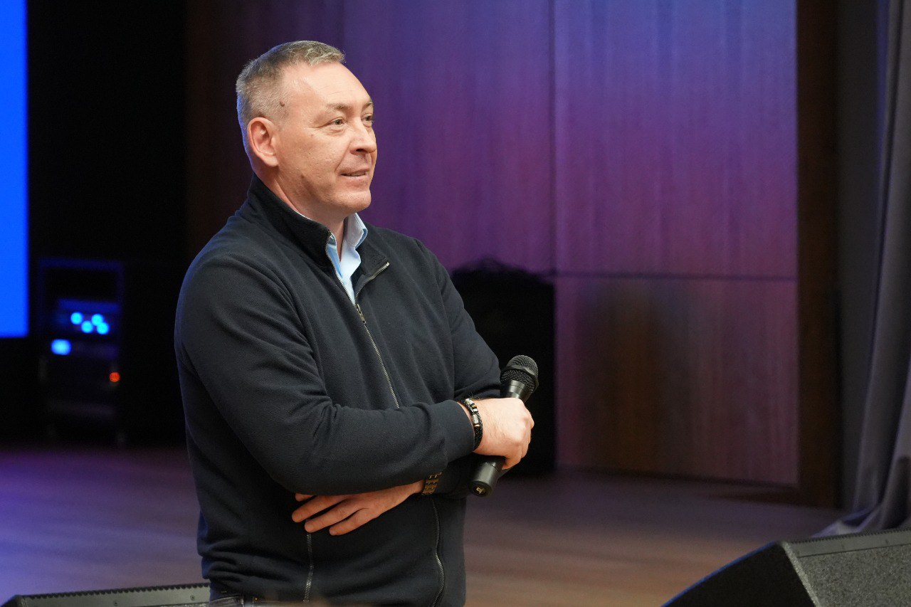 Максим Пухов: Сегодня вместе с директором Запорожкосй АЭС Юрием Черничуком пообщались с сотрудниками атомной станции Максим Пухов: Сегодня вместе с директором Запорожкосй АЭС Юрием Черничуком пообщались с сотрудниками атомной станции