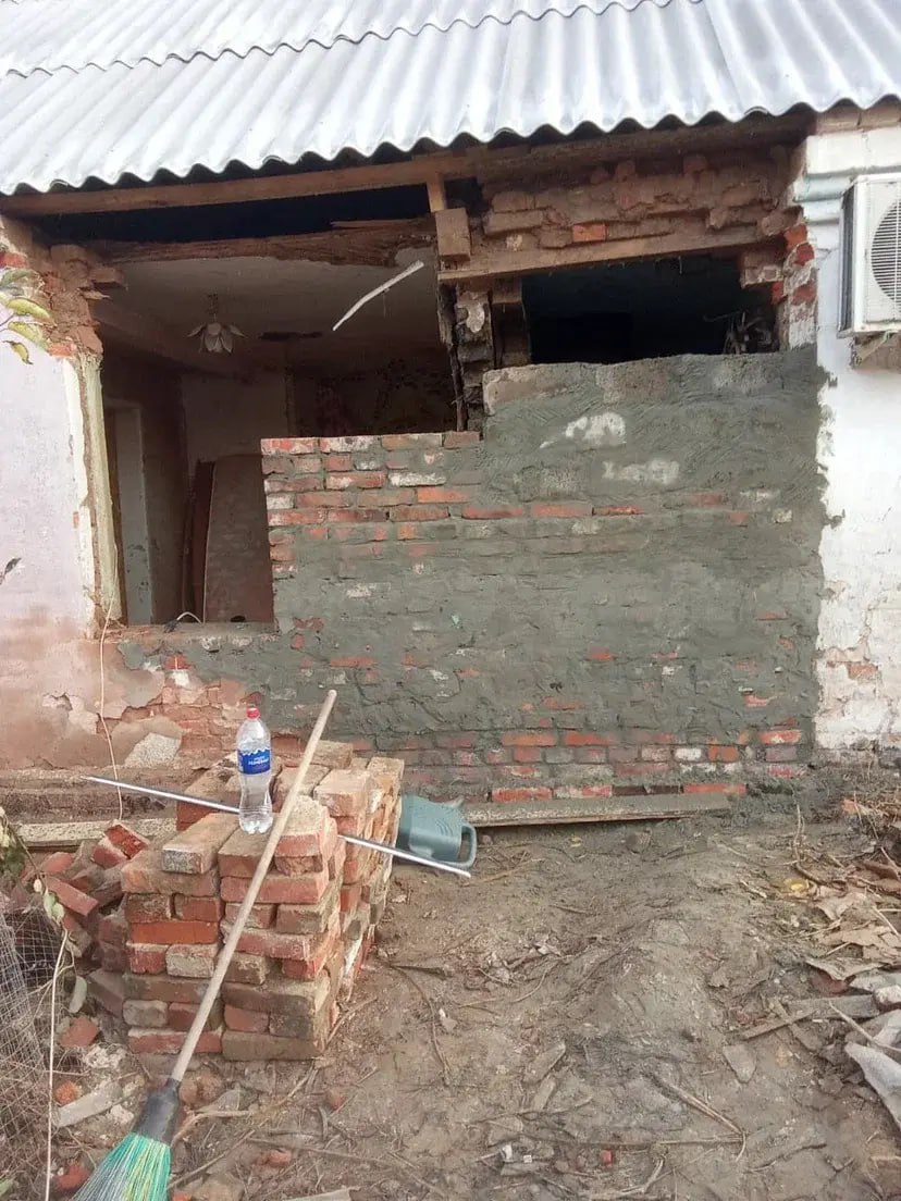 Специалисты из Ингушетии приступили к ключевому этапу восстановления дома в Молочанске Специалисты из Ингушетии приступили к ключевому этапу восстановления дома в Молочанске