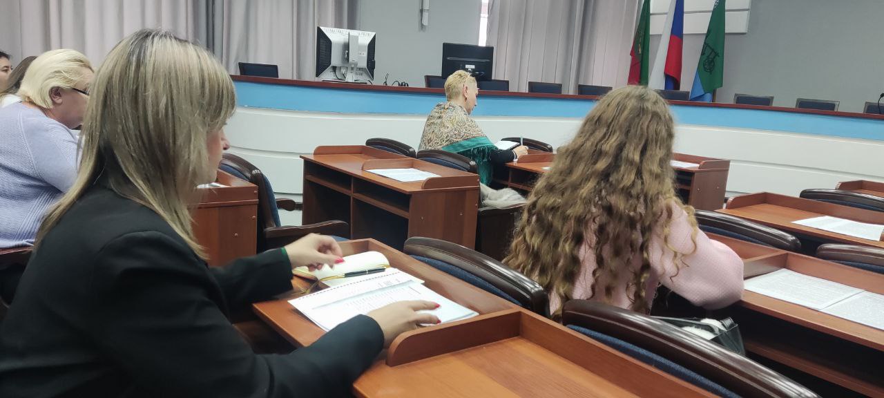 В Бердянске обсудили меры по профилактике вредных зависимостей и формированию безопасной среды для молодежи В Бердянске обсудили меры по профилактике вредных зависимостей и формированию безопасной среды для молодежи