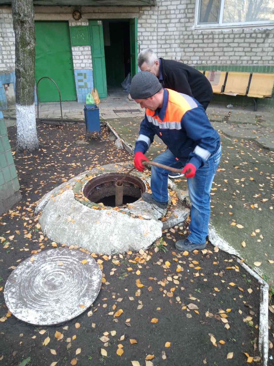 Шефская аварийная бригада из Севастополя отремонтировала канализацию в Новобогдановке Шефская аварийная бригада из Севастополя отремонтировала канализацию в Новобогдановке