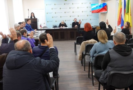 В Токмаке избран новый председатель окружного совета депутатов