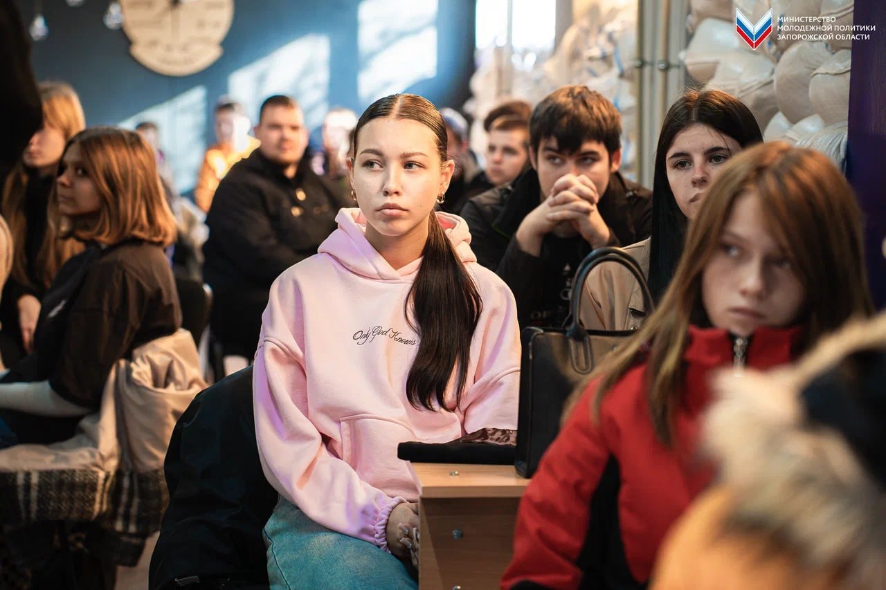 Образовательный проект «Школа новых медиа»: от написания текстов до лайфхаков при монтировании Образовательный проект «Школа новых медиа»: от написания текстов до лайфхаков при монтировании