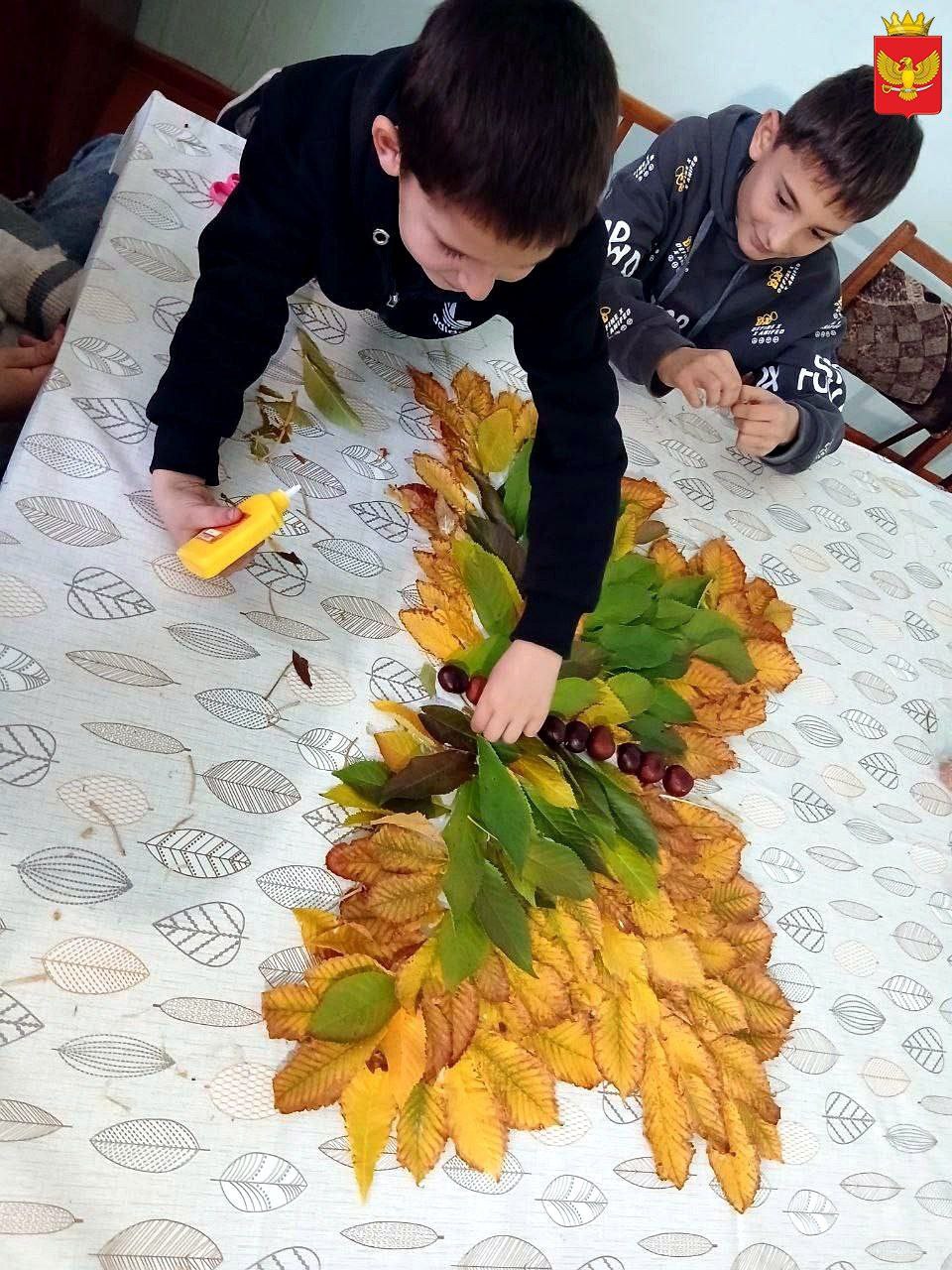 Очередное занятие кружка "Умелые ручки" провели для ребят руководители Мануйловских сельских клуба и библиотеки Очередное занятие кружка "Умелые ручки" провели для ребят руководители Мануйловских сельских клуба и библиотеки