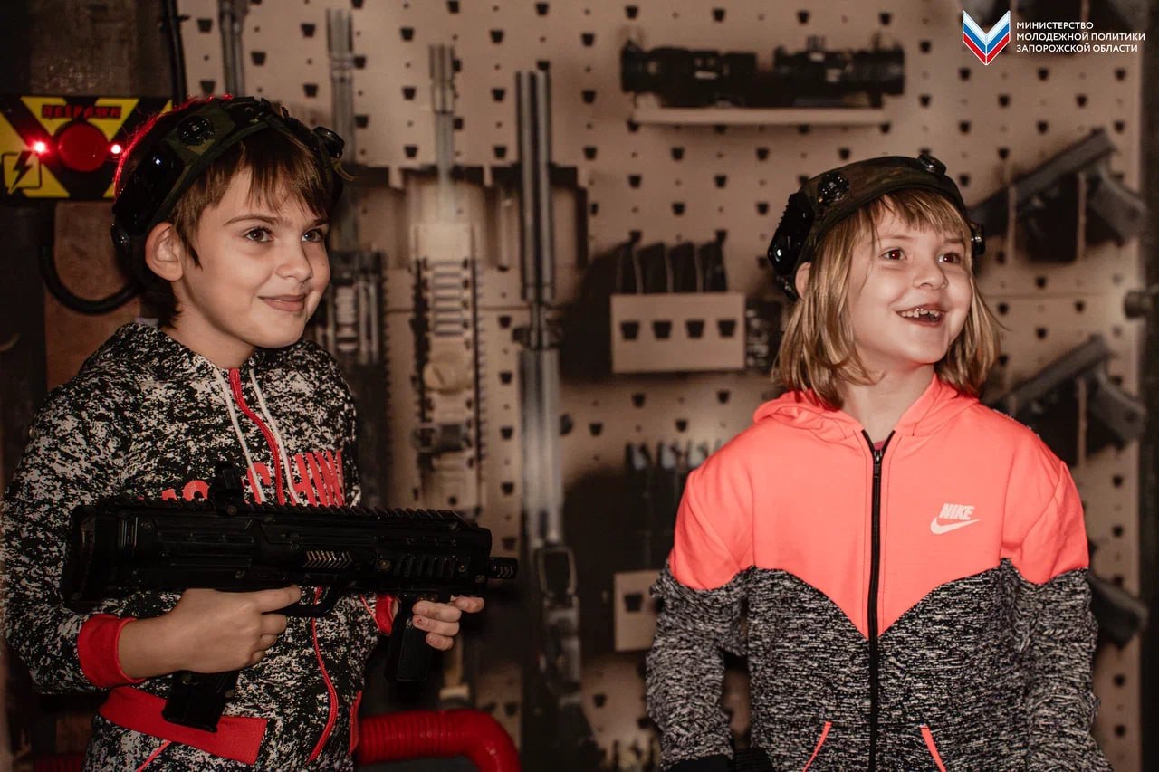 Егор Логунов: Организовали небольшое мероприятие для ребят из Мелитопольского областного центра социально-психологической реабилитации детей - отвезли детей в детский развлекательный центр Егор Логунов: Организовали небольшое мероприятие для ребят из Мелитопольского областного центра социально-психологической реабилитации детей - отвезли детей в детский развлекательный центр