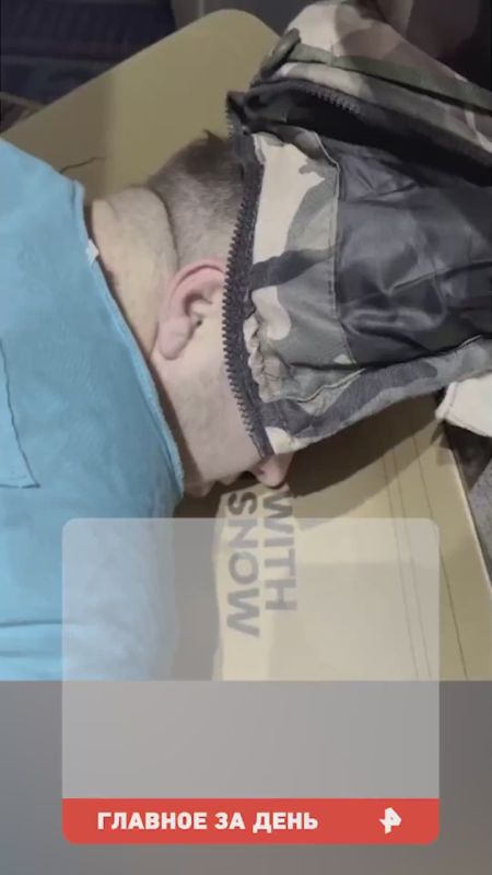 Кадры с места крушения вертолета Ка-226 в Дагестане публикует РЕН ТВ