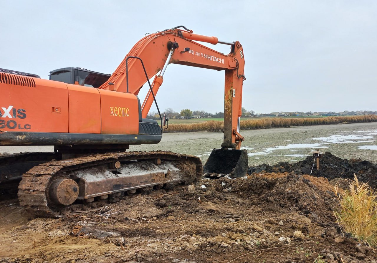 Капитальный ремонт гидротехнического сооружения на реке Домузла идет полным ходом Капитальный ремонт гидротехнического сооружения на реке Домузла идет полным ходом