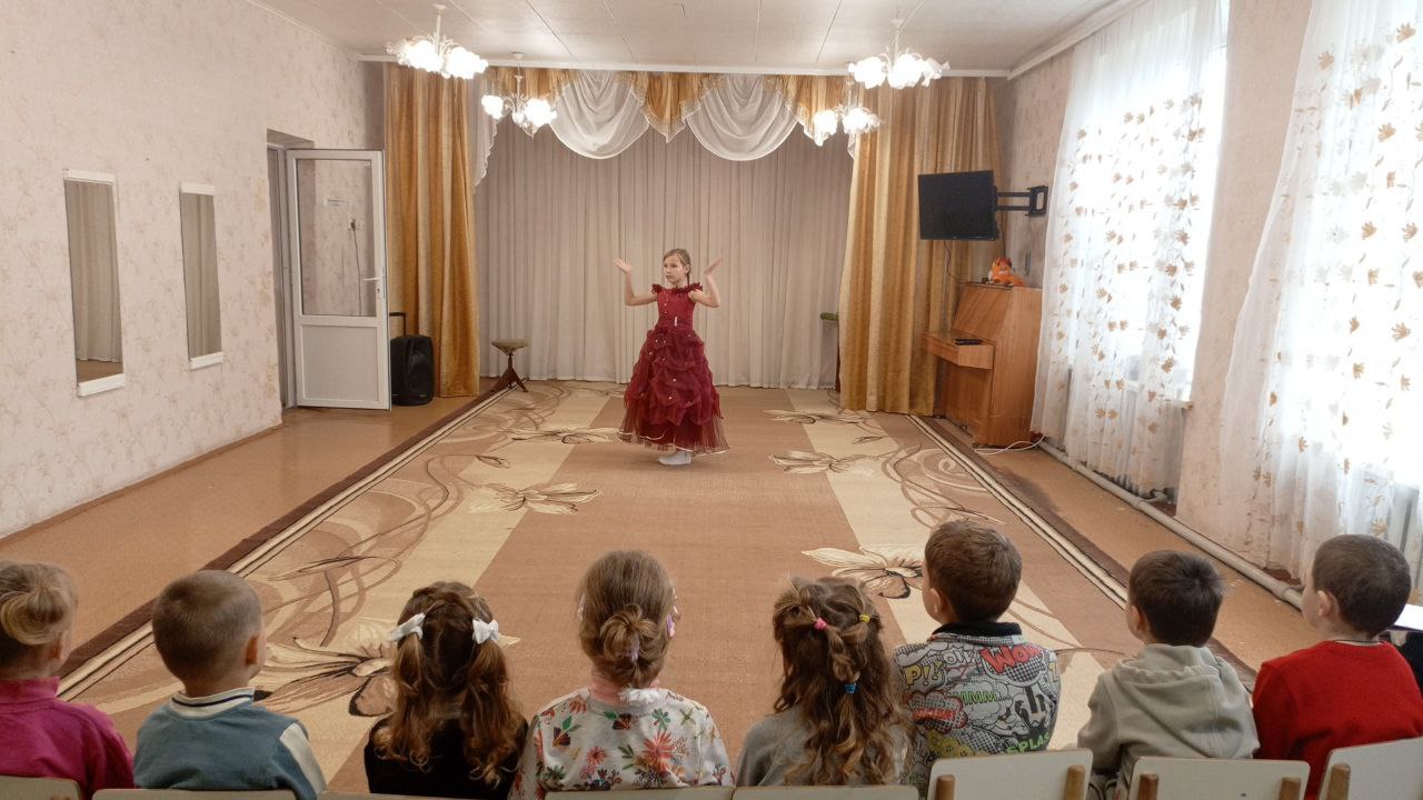 Праздник в детском садике «Колосок» Праздник в детском садике «Колосок»