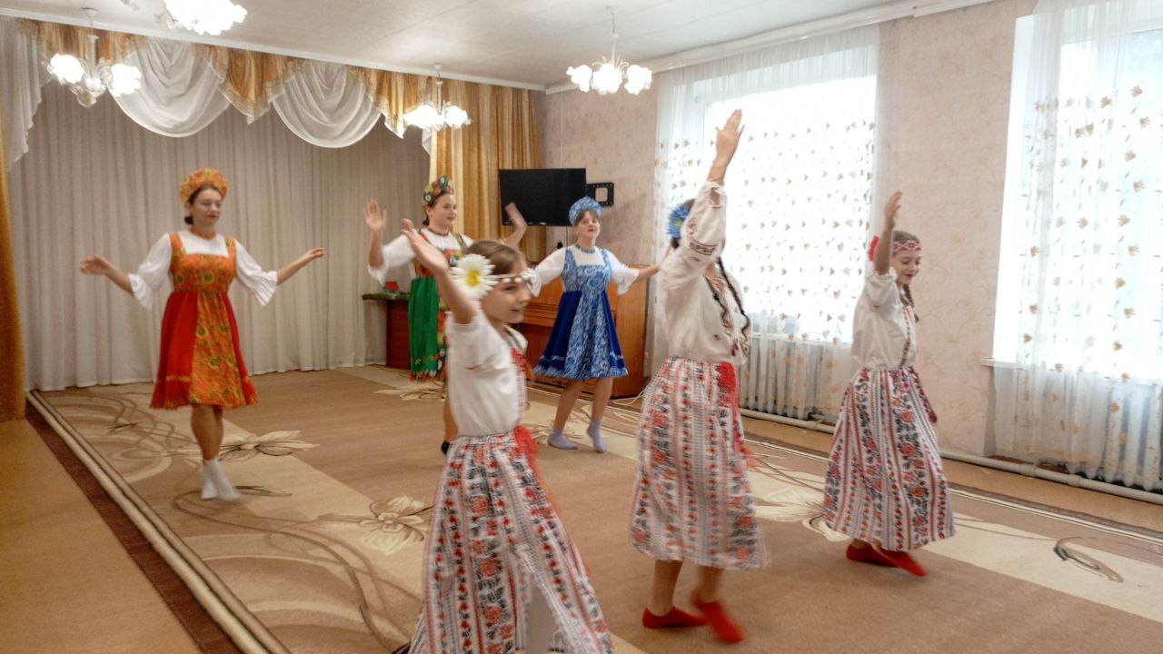 Праздник в детском садике «Колосок» Праздник в детском садике «Колосок»