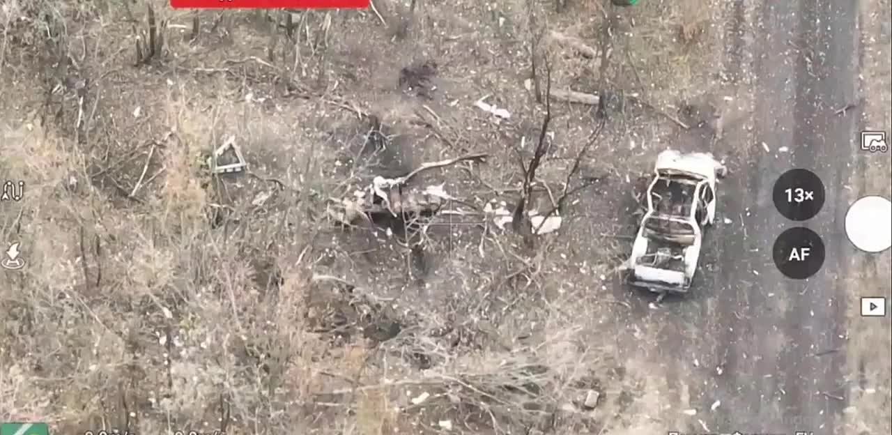 Российские штурмовики с помощью двух противотанковых мин ТМ-62 уничтожили подземный блиндаж противника