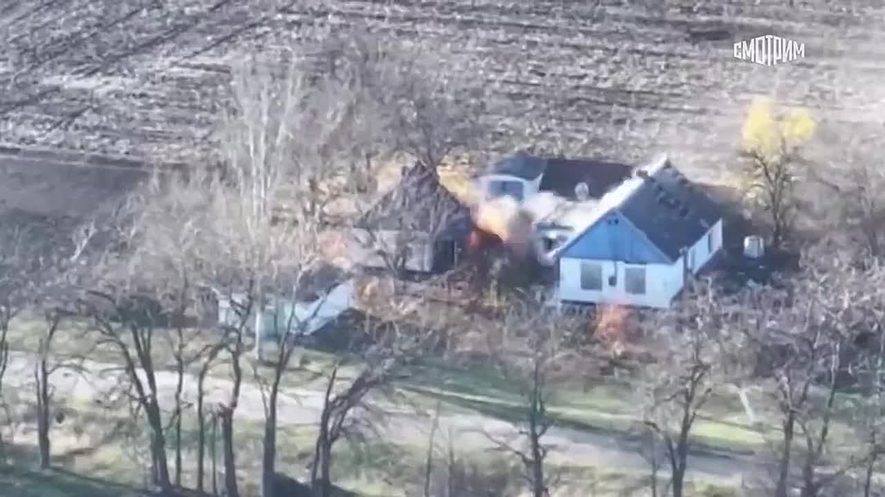 Освободив населенный пункт Рыбное в Запорожской области, российские военные взяли под контроль район обороны ВСУ площадью более двух квадратных километров, сообщили в Минобороны РФ