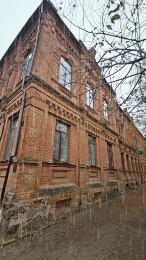 ДОЖДЛИВОМУ ДНЮ ПОСВЯЩАЕТСЯ