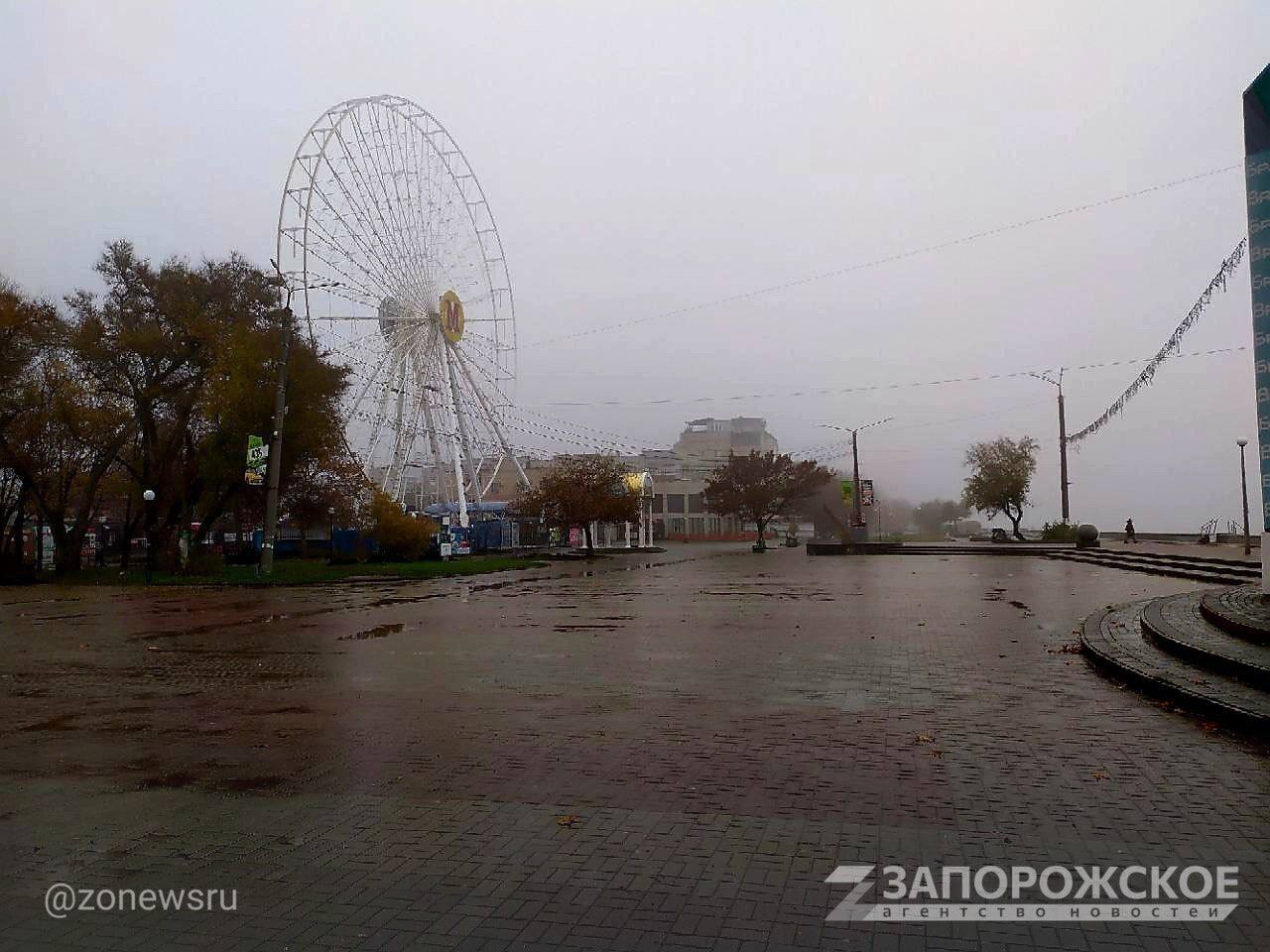 Бердянск окутал густой, молочный туман Бердянск окутал густой, молочный туман