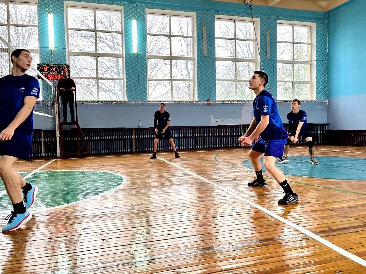 12 ноября состоялся первый групповой этап соревнований по волейболу среди юношей – учащихся образовательных организаций Приморского муниципального округа 12 ноября состоялся первый групповой этап соревнований по волейболу среди юношей – учащихся образовательных организаций Приморского муниципального округа