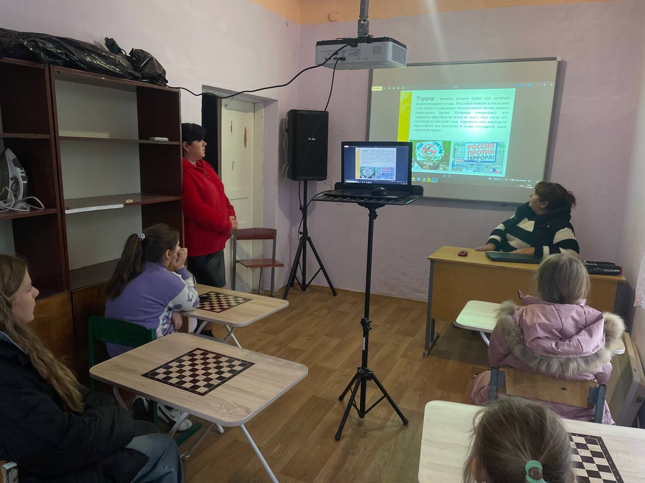 В Бердянском МО проходят беседы о терроризме В Бердянском МО проходят беседы о терроризме