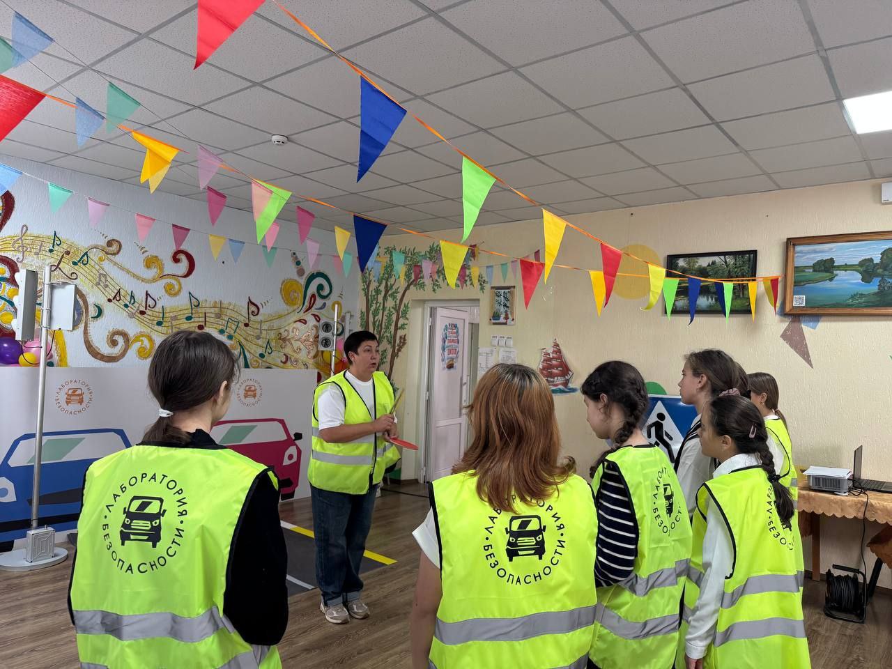 В Новоданиловской школе побывала «Лаборатория безопасности» В Новоданиловской школе побывала «Лаборатория безопасности»