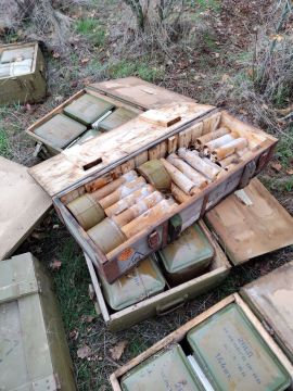 Более 5,5 тысяч боеприпасов изъято из крупного схрона в Приморском районе