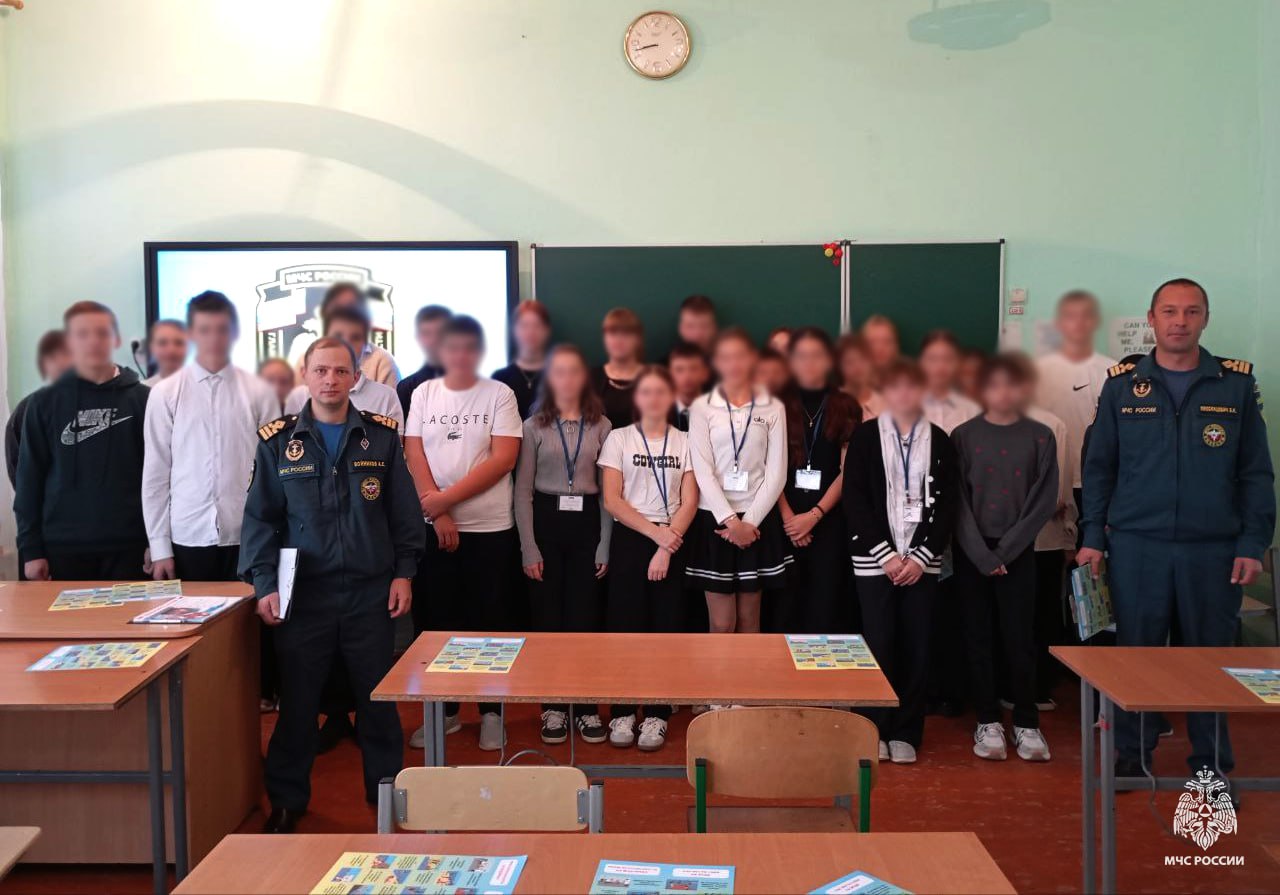 Специалисты Государственной инспекции по маломерным судам провели уроки безопасности в школах Приморского района Специалисты Государственной инспекции по маломерным судам провели уроки безопасности в школах Приморского района