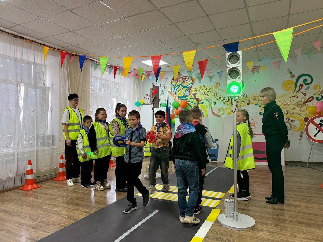 В Новоданиловской школе побывала «Лаборатория безопасности» В Новоданиловской школе побывала «Лаборатория безопасности»