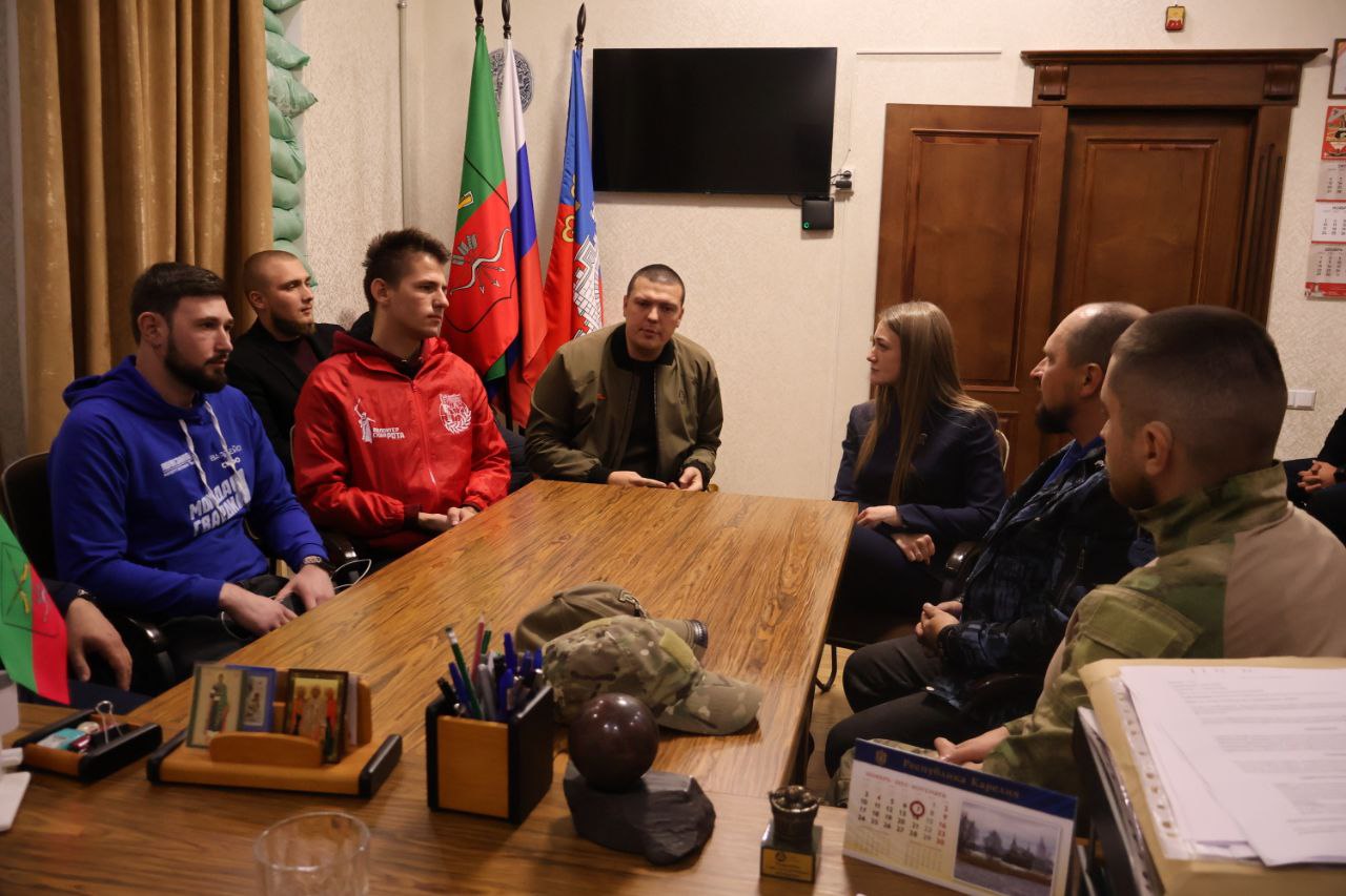 Делегация из Кабардино-Балкарии совместно с представителями «Единой России» встретилась с главой администрации муниципального округа в Васильевке Делегация из Кабардино-Балкарии совместно с представителями «Единой России» встретилась с главой администрации муниципального округа в Васильевке