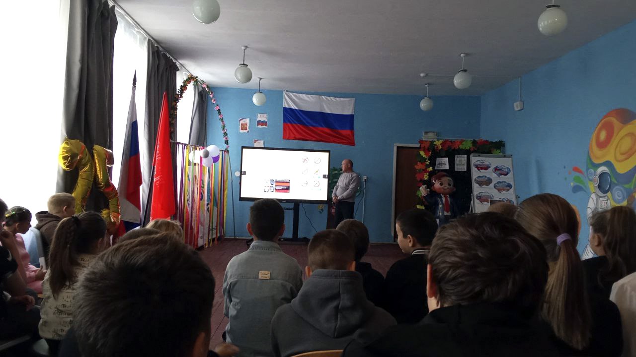 В школах Михайловского округа прошли занятия, приуроченные к Международному дню против фашизма В школах Михайловского округа прошли занятия, приуроченные к Международному дню против фашизма