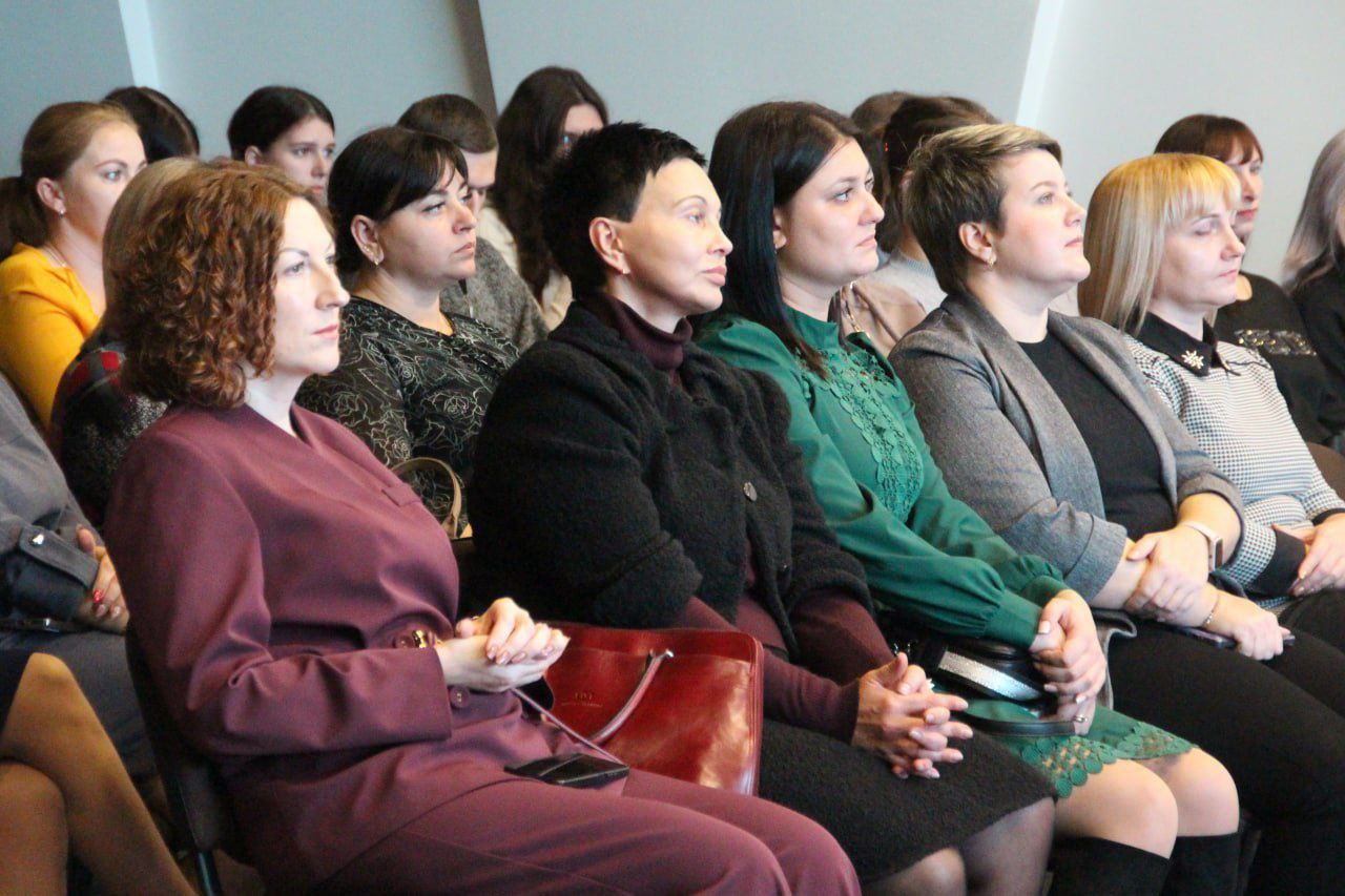 Акимовские земские работники культуры приняли участие в мероприятии «Творчество – наша сила», организованном Министерством культуры Запорожской области Акимовские земские работники культуры приняли участие в мероприятии «Творчество – наша сила», организованном Министерством культуры Запорожской области