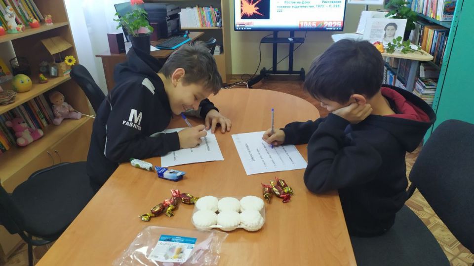 К Международному дню отказа от курения, который проводится каждый год в третий четверг ноября, в Приморской Посадской сельской библиотеке проведен библиотечный десант "Мы против курения" К Международному дню отказа от курения, который проводится каждый год в третий четверг ноября, в Приморской Посадской сельской библиотеке проведен библиотечный десант "Мы против курения"