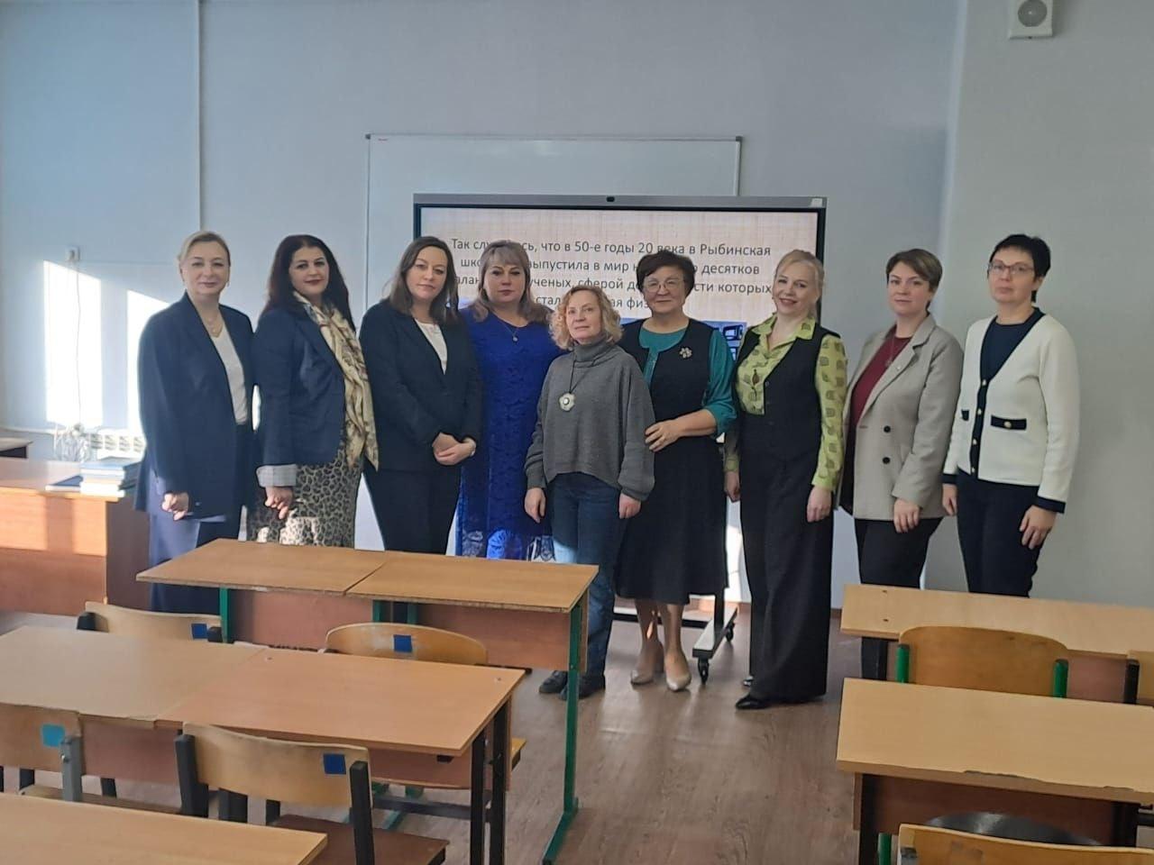 Педагоги из Запорожской области перенимают опыт рыбинских школ по созданию инженерных классов Педагоги из Запорожской области перенимают опыт рыбинских школ по созданию инженерных классов