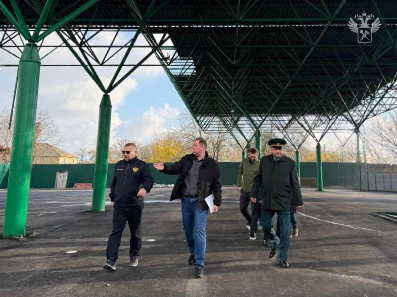 Руководитель ФТС России Валерий Пикалёв побывал с рабочим визитом в Бердянске Руководитель ФТС России Валерий Пикалёв побывал с рабочим визитом в Бердянске