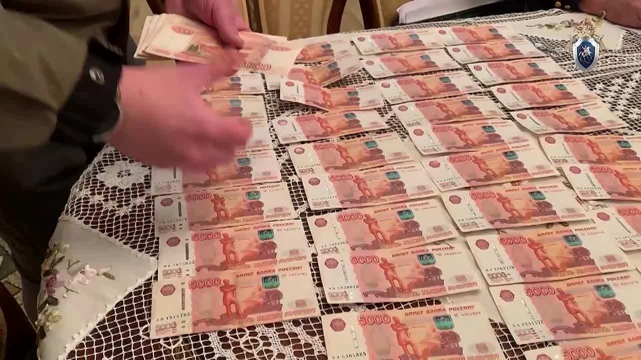 Сотрудники правоохранительных органов по делу о получении взяток в особо крупной размере задержали бывшего министра сельского хозяйства Новгородской области Виктор Витвицкий