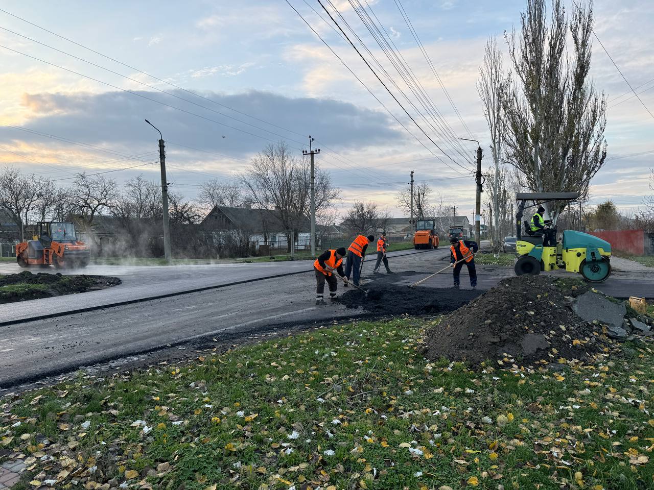 На финальной стадии ремонт дороги по улице Пушкина На финальной стадии ремонт дороги по улице Пушкина