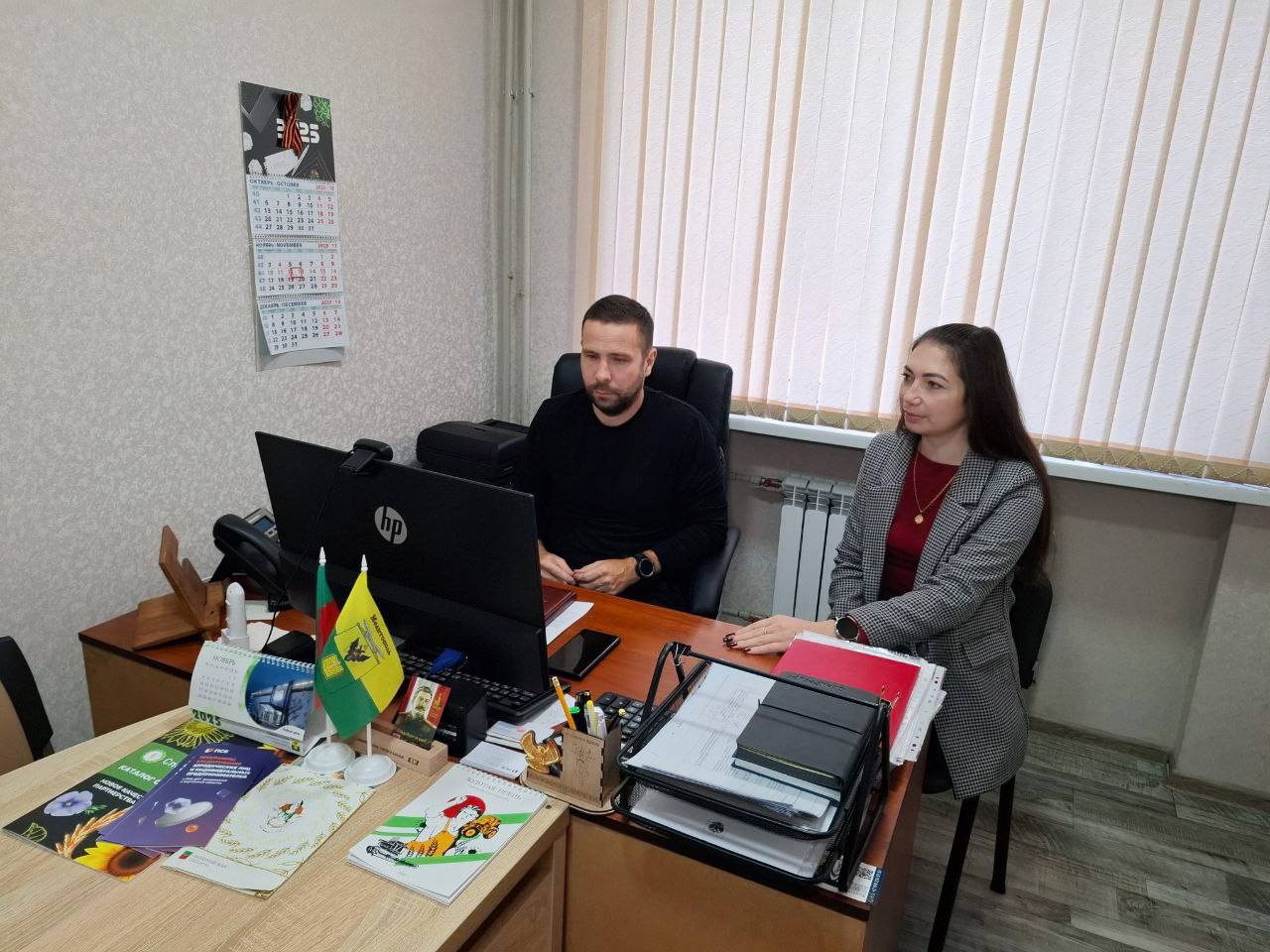 Команда Запорожской области принимает участие в курсах повышения квалификации «Развитие сельских территорий и сельских агломераций до 2030 года», организованных Минсельхозом России совместно с Российским государственным... Команда Запорожской области принимает участие в курсах повышения квалификации «Развитие сельских территорий и сельских агломераций до 2030 года», организованных Минсельхозом России совместно с Российским государственным...