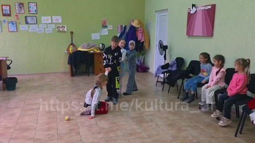 На этой неделе во Дворце Культуры "Горняк" прошло совместное занятие кружка прикладного и декоративного творчества "Лисёнки" и театрального кружка "Созвездие"!