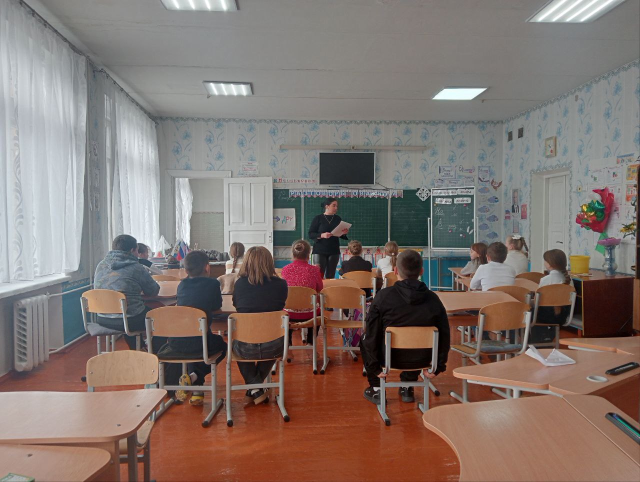 Во Владимировском СДК состоялась познавательная программа «Доброта спасёт мир», посвященная Всемирному дню доброты Во Владимировском СДК состоялась познавательная программа «Доброта спасёт мир», посвященная Всемирному дню доброты