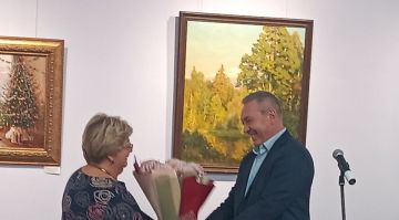 В Энергодаре открылась выставка живописи художников из Рязани