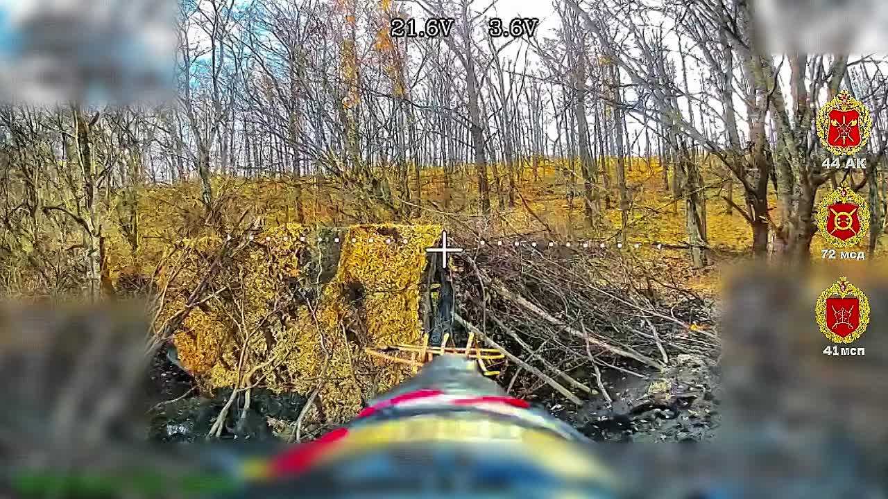 Расчёт БпЛА 41 мсп 44 Армейского корпуса выявил и уничтожил САУ украинских боевиков, тщательно замаскированную в лесном массиве возле Волчанска