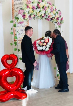 15.11.2025 в территориальном отделе ЗАГС города Бердянск и Бердянского района Управления ЗАГС Запорожской области состоялось торжественное, юбилейное бракосочетание