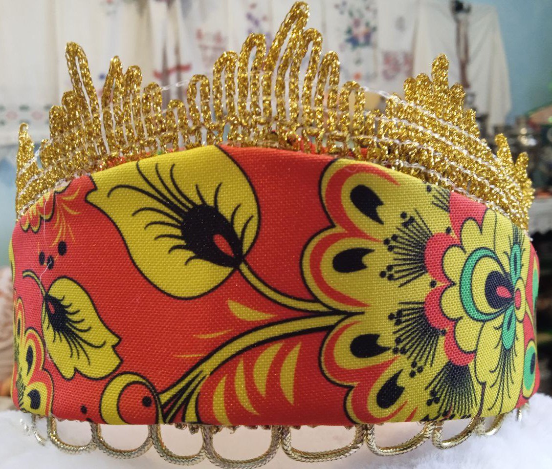 Любительское объединение «Позитив» (взрослая группа) клуба досуга представляет свой регион на Всероссийском конкурсе кокошников «КОРУНА» Любительское объединение «Позитив» (взрослая группа) клуба досуга представляет свой регион на Всероссийском конкурсе кокошников «КОРУНА»