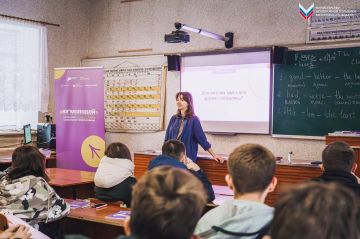 Серия мероприятий школы социального проектирования «Юг Молодой» прошла для молодёжи Токмака