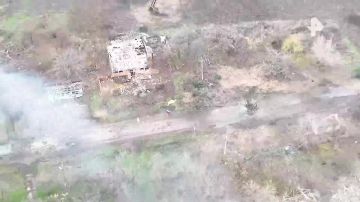 Кадры освобождения населенного пункта Яблоково в Запорожской области российскими военными показало Минобороны РФ