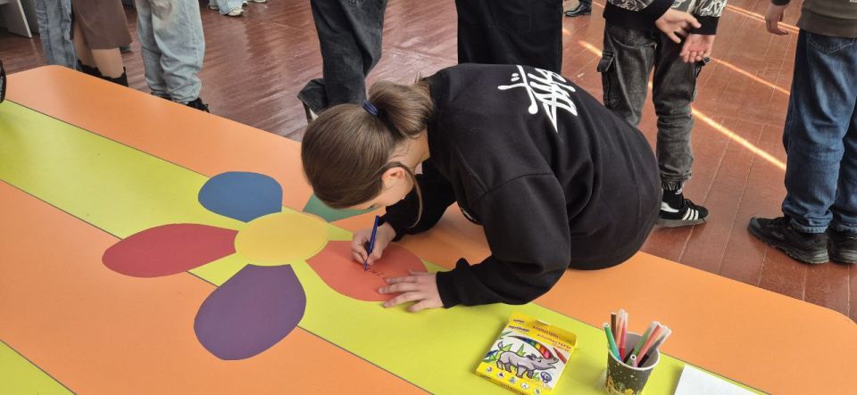 16 ������ � ������������� ���� �������������