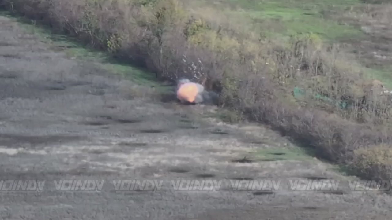 Кадры комплексного огневого поражения позиций ВСУ в районе Гуляйполя подразделениями 35 армии группировки войск "Восток"