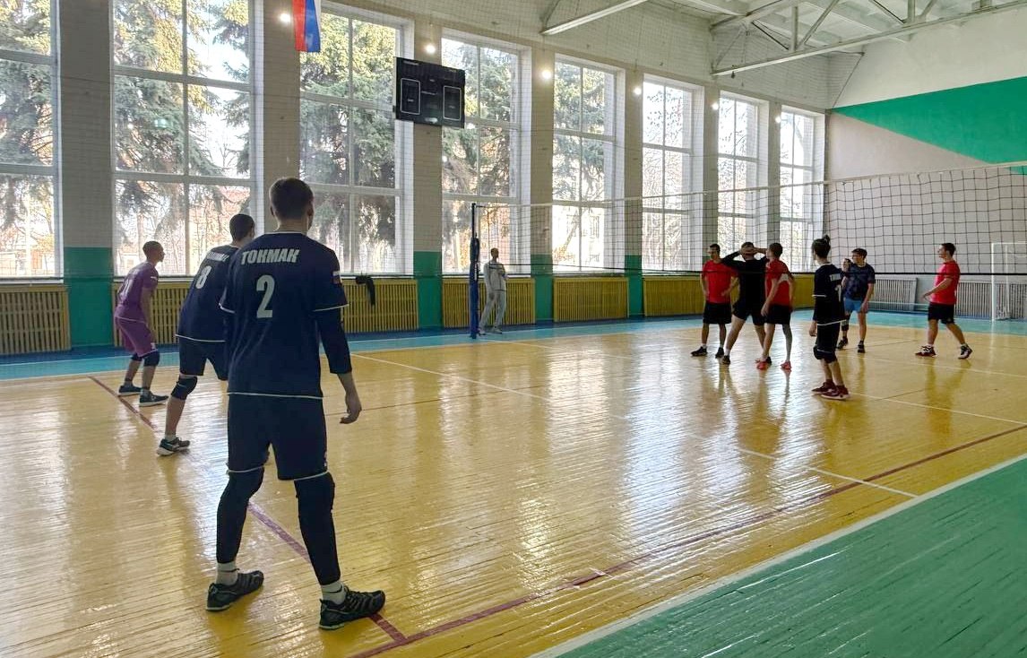 Токмакские волейболисты показали отличную игру на выезде Токмакские волейболисты показали отличную игру на выезде
