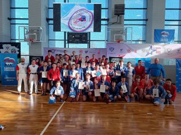 15.11.2025 года, в г. Мелитополь прошло физкультурное мероприятие посвященное Всероссийскому дню Самбо среди юношей 2011- 2013 г.р