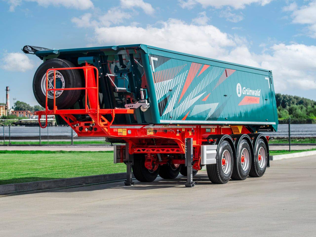 В Калининградской области запустили производство кузовов для нового поколения самосвалов