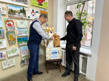 Сегодня в Токмаке наша команда приняла участие во Всероссийской благотворительной акции «Коробка храбрости»