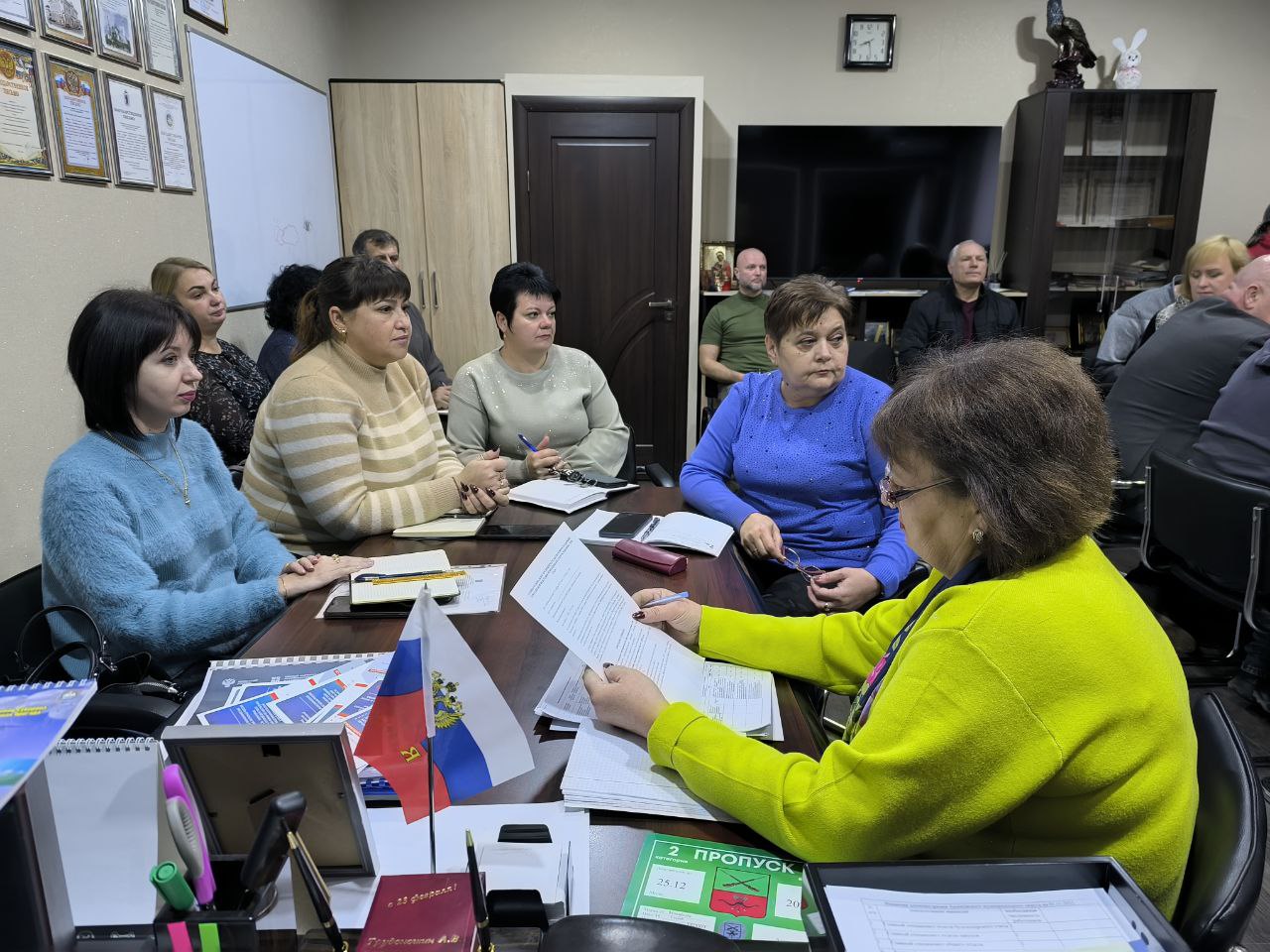 Оперативное совещание с аппаратом, шеф-регионом и начальниками отделов администрации провел глава Акимовского муниципального округа Александр Трудоношин Оперативное совещание с аппаратом, шеф-регионом и начальниками отделов администрации провел глава Акимовского муниципального округа Александр Трудоношин