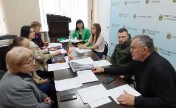 Под председательством первого заместителя Главы Токмакского муниципального округа Дмитрия Беспалова состоялось заседание комиссии по предоставлению безвозмездной гуманитарной помощи гражданам, попавшим в тяжелую жизненную...